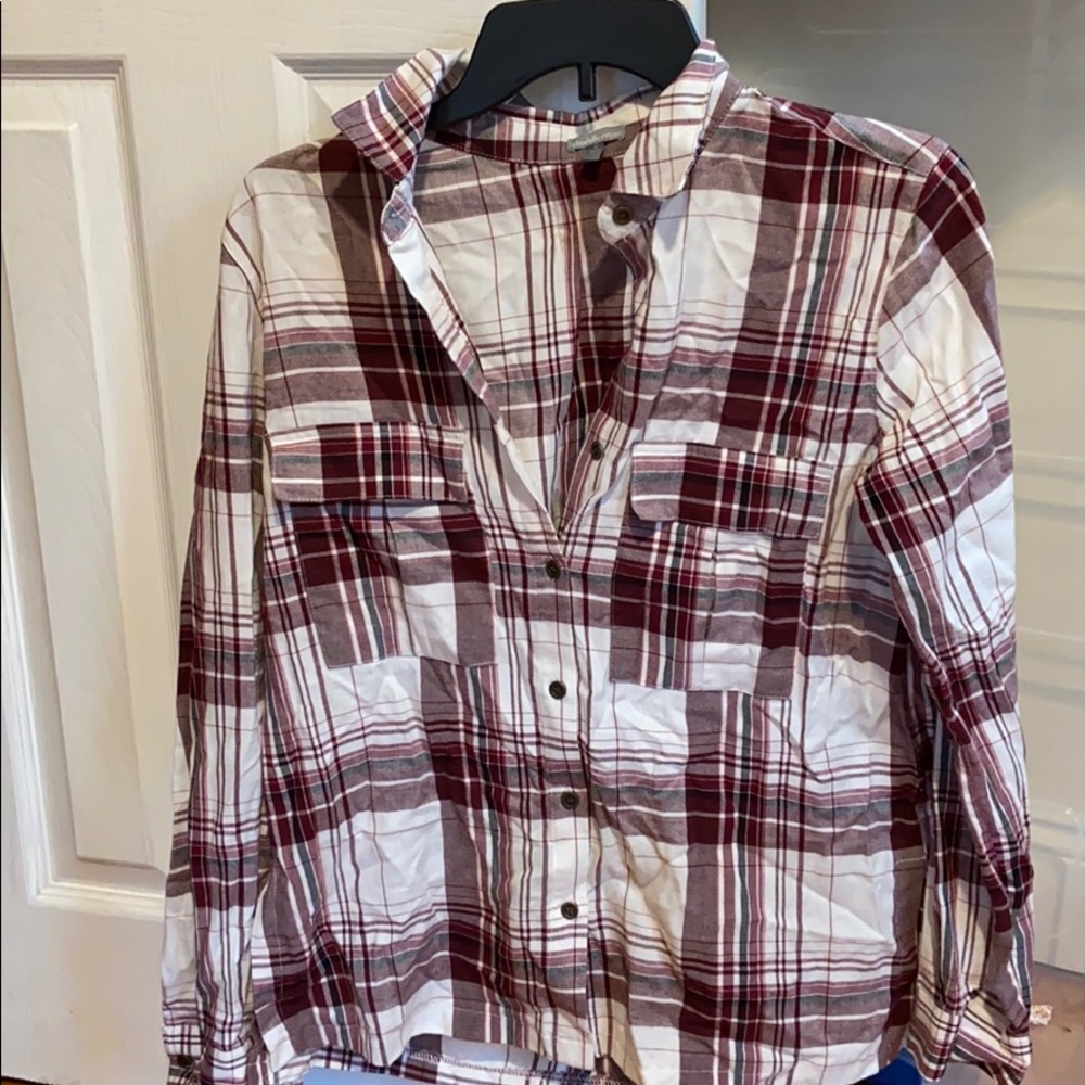 Plaid longsleeve shirt.